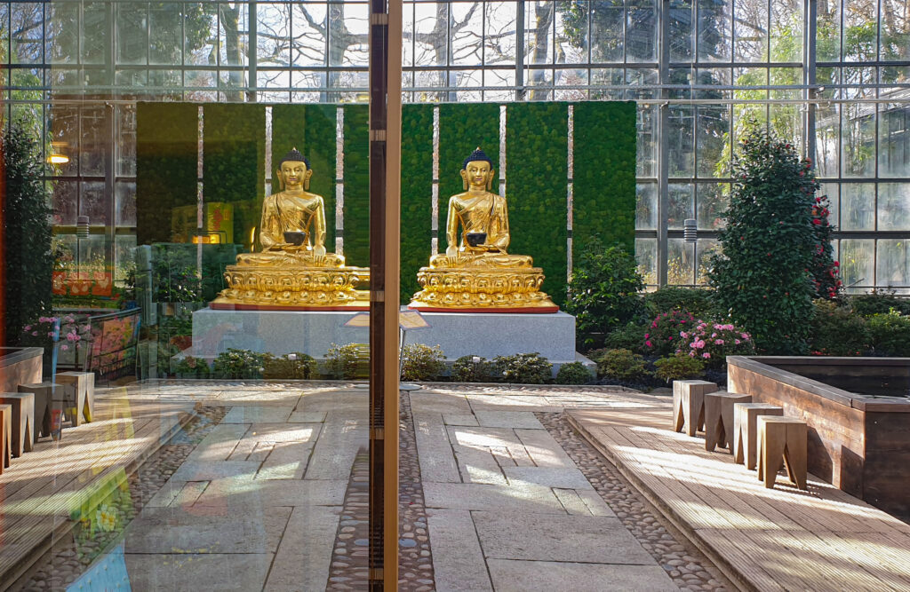 Der Friedens-Buddha in der botanika in Bremen.